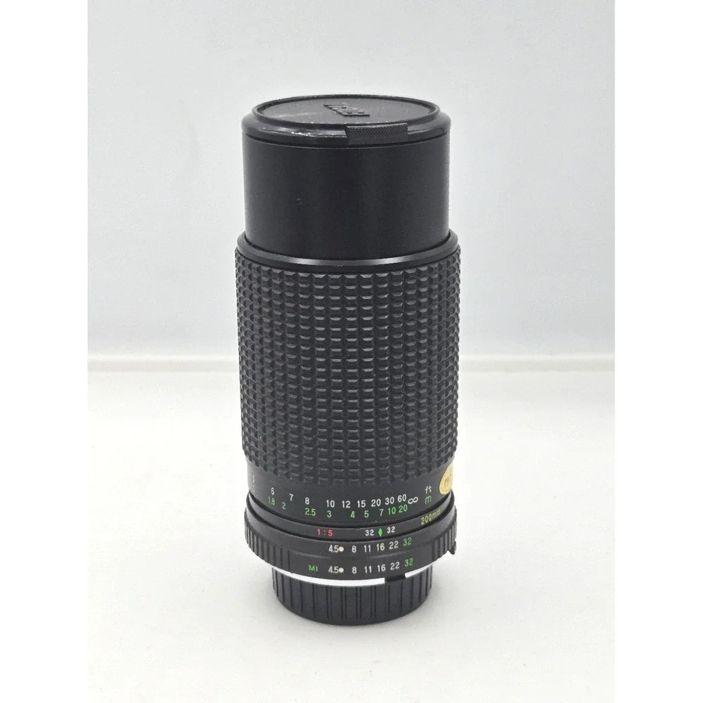 Focal 80-200mm f/4.5 One Touch Macro Focus Zoom Lens for Minolta MD Mount